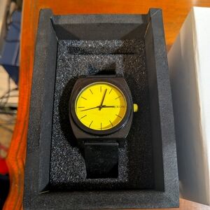 Nixon Time Teller P
